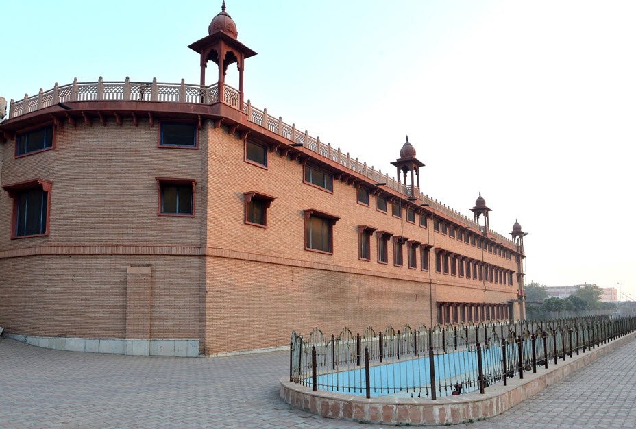 Pir Turkman Mosque, Mahendragarh, Haryana - Vushii.com Pir Turkman Mosque, Mahendragarh, Haryana - Vushii.com